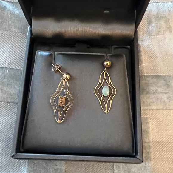 Opal and 14 Karat Gold Earrings. Excellent Condition. Pierced. - Picture 3 of 3